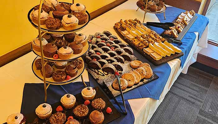 rendezvous-bar-grill-_0026_1000010328